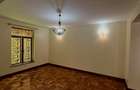 5 Bed Townhouse with En Suite at Othaya Road - 5