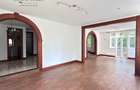 5 Bed House with En Suite at Rosslyn - 5
