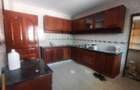 5 Bed Townhouse with En Suite in Lavington - 10