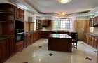 6 Bed House with En Suite in Nyari - 7