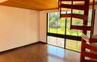 5 Bed Villa with En Suite in Spring Valley - 15