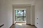3 Bed Apartment with En Suite in Riverside - 12