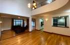 5 Bed Townhouse with En Suite in Spring Valley - 10