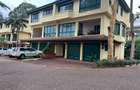 4 Bed Villa with En Suite in Kyuna - 1