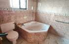 3 Bed Apartment with En Suite in Brookside - 8