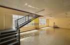 4,483 ft² Office in Parklands - 4