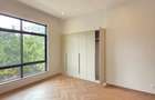 5 Bed Townhouse with En Suite at Lavington Green - 19