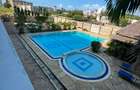 1 Bed Apartment with En Suite at Serena Road - 3
