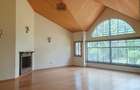 5 Bed House with En Suite in Runda - 10