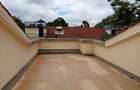 4 Bed Townhouse with En Suite at Grevellea - 6
