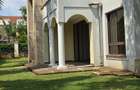5 Bed Townhouse with En Suite at Lavington Green - 6