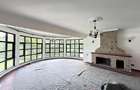 5 Bed House with En Suite at Windsor - 5