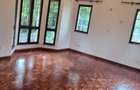 5 Bed House with En Suite at Rosslyn Park - 11