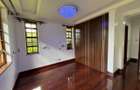 5 Bed House with En Suite in Runda - 20