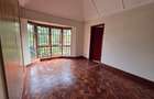 5 Bed House with En Suite in Runda - 11