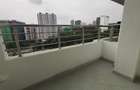 4 Bed Apartment with Swimming Pool at City Park - 13