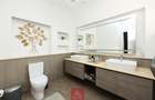 4 Bed Apartment with En Suite at Riverside Drive - 13