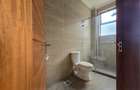 4 Bed House with En Suite in Ridgeways - 6