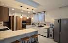 Furnished 4 Bed Apartment with En Suite in Spring Valley - 18