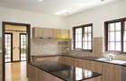 3 Bed Apartment in Riverside - 9