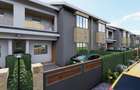 4 Bed House with En Suite at Five Star Road - 11