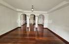 5 Bed Townhouse with En Suite in Lavington - 5