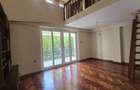 5 Bed House with En Suite in Lavington - 15