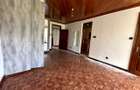 5 Bed Townhouse with En Suite in Lavington - 12