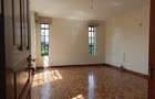 4 Bed Townhouse with En Suite at Near Isk - 17