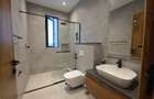 Furnished 4 Bed Apartment with En Suite in Spring Valley - 10