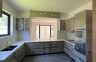6 Bed Townhouse with En Suite at Lavington Green - 2