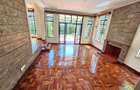 4 Bed House with En Suite in Rosslyn - 15