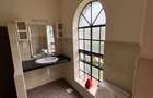 3 Bed Villa with En Suite at Redhill - 17