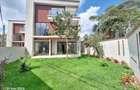 5 Bed Townhouse with En Suite at Lavington Green - 3