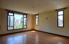 3 Bed Apartment with En Suite in Riverside - 12