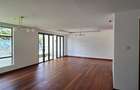 4 Bed Townhouse with En Suite at The Loft Two Rives - 14