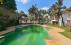 5 Bed House with En Suite in Nyari - 2