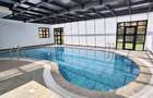 5 Bed House with En Suite in Ridgeways - 4