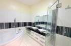 4 Bed Apartment with En Suite in Brookside - 16
