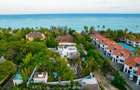 4 Bed House with En Suite in Diani - 3