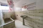 6 Bed House with En Suite in Garden Estate - 7
