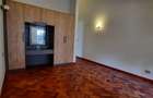 5 Bed Townhouse with En Suite in Lavington - 14