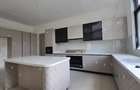 5 Bed Townhouse with En Suite in Lavington - 5
