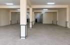 5,600 ft² Shop in Industrial Area - 1
