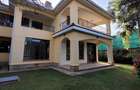 4 Bed Townhouse with En Suite in Lavington - 20