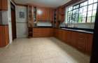 5 Bed Townhouse with En Suite at Lavington - 4