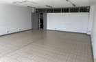 600 ft² Commercial Property with Service Charge Included at Baricho Road - 5