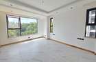 Serviced 2 Bed Apartment with En Suite in Spring Valley - 17