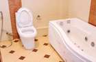 5 Bed House with En Suite in Nyari - 11