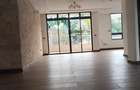 5 Bed Townhouse with En Suite in Lavington - 18